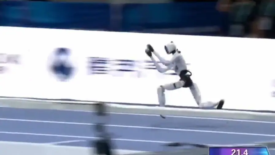 Humanoid Robot Runs 100m in 9.32 Seconds at Beijing Games, Beating Usain Bolt's Record cover